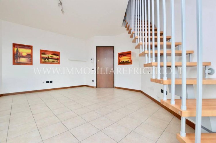 Recente appartamento con box doppio e cantina Calolziocorte