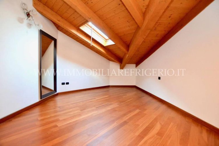 Recente appartamento con box doppio e cantina Calolziocorte