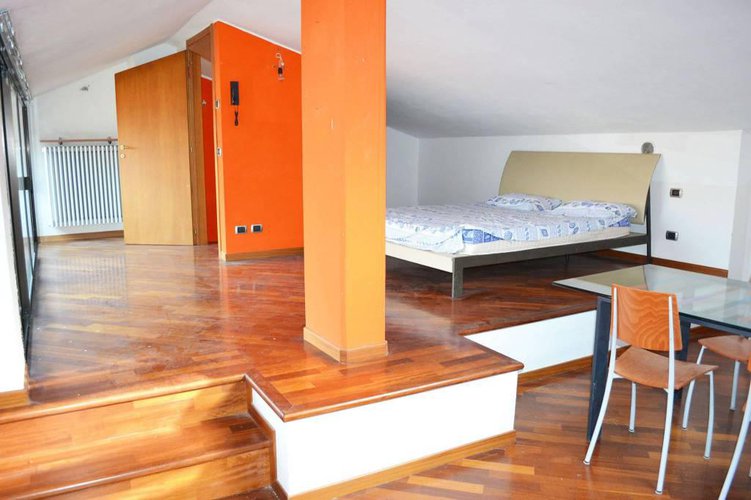 CENTRALISSIMA. AFFARE. PORZIONE DI CASA INDIPENDENTE Gorlago