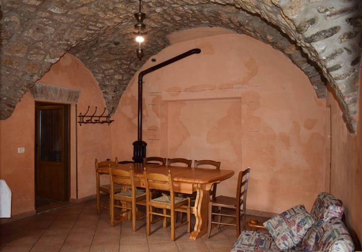 Graziosa casetta indipendente in pieno centro storico Albino