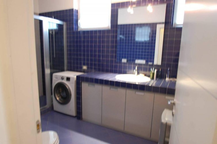 1067 SERIATE due quadrilocali in edificio con capannone Seriate