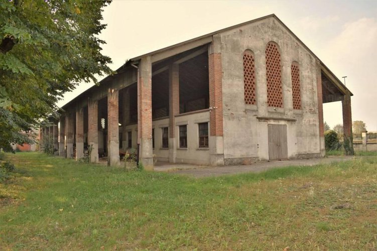 Area con edifici T132 Cavernago