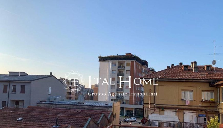 Bergamo, Vendesi bellissimo Attico con solarium di 140 mq Bergamo