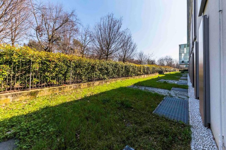 Redona alta, Vendesi Nuovissimo appartamento con box doppio, Bergamo