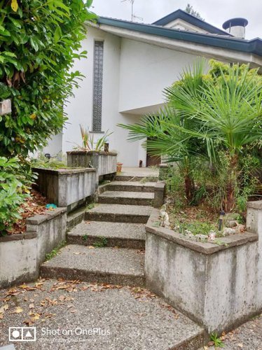 Introvabile villa singola, metratura esclusiva, box di 70mq! Grumello del Monte