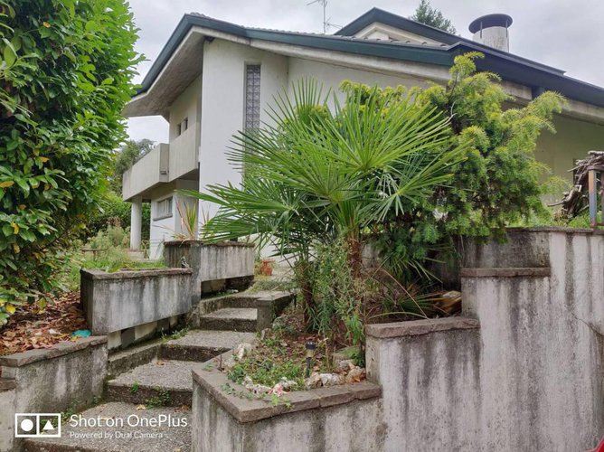 Introvabile villa singola, metratura esclusiva, box di 70mq! Grumello del Monte