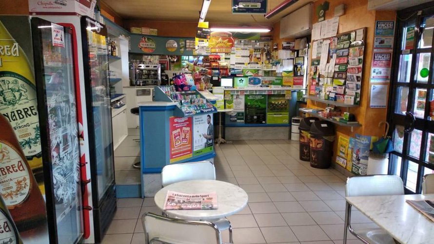 VENDESI LICENZA ATTIVITÀ Gorlago
