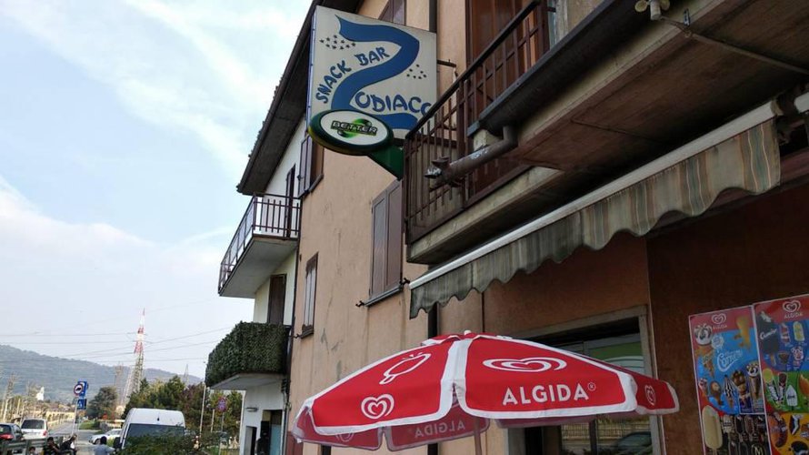 VENDESI LICENZA ATTIVITÀ Gorlago