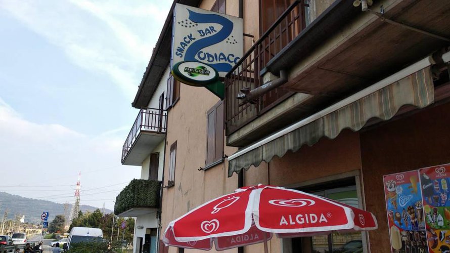 VENDESI LICENZA ATTIVITÀ Gorlago