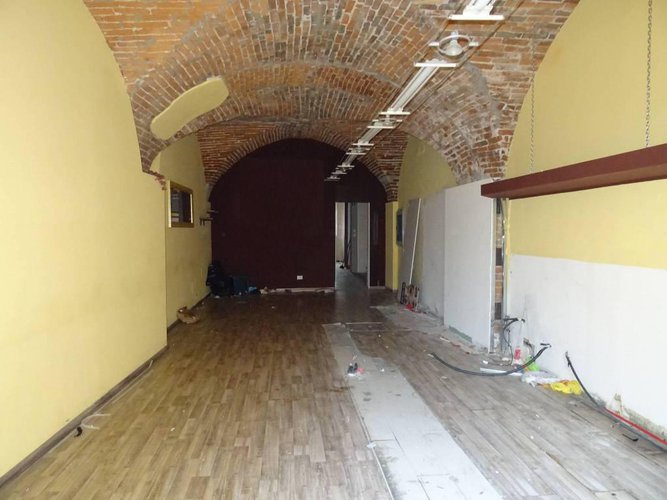 Via S. Bernardino Negozio fronte strada Bergamo