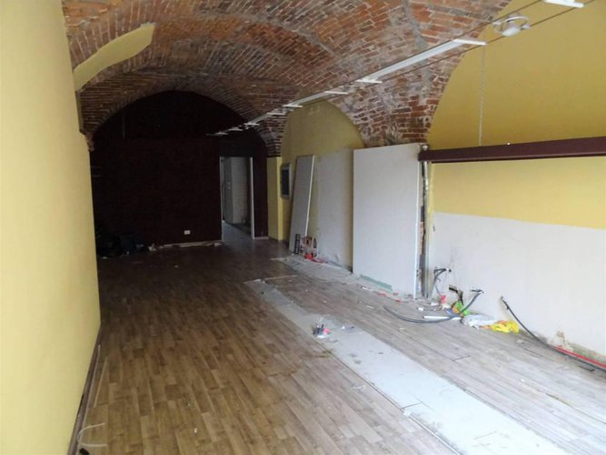 Via S. Bernardino Negozio fronte strada Bergamo