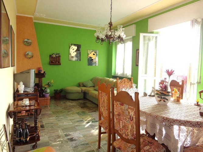 VERDELLO QUADRILOCALE AMPIO CON CANTINA E BOX