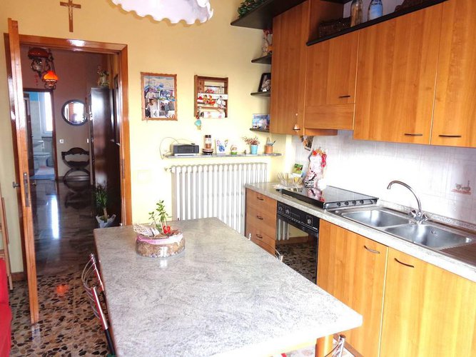 VERDELLO QUADRILOCALE AMPIO CON CANTINA E BOX Verdello