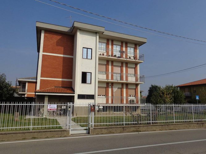 VERDELLO QUADRILOCALE AMPIO CON CANTINA E BOX Verdello