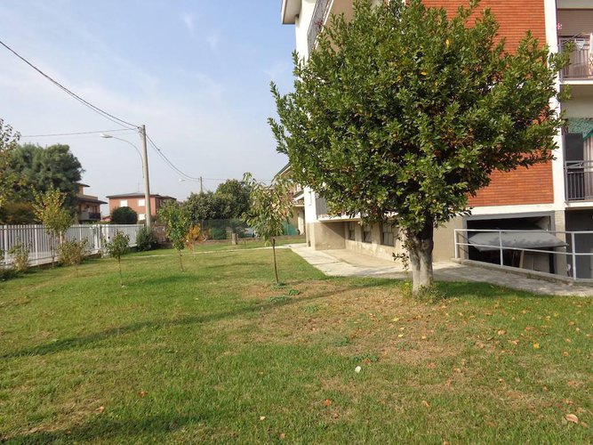 VERDELLO QUADRILOCALE AMPIO CON CANTINA E BOX Verdello