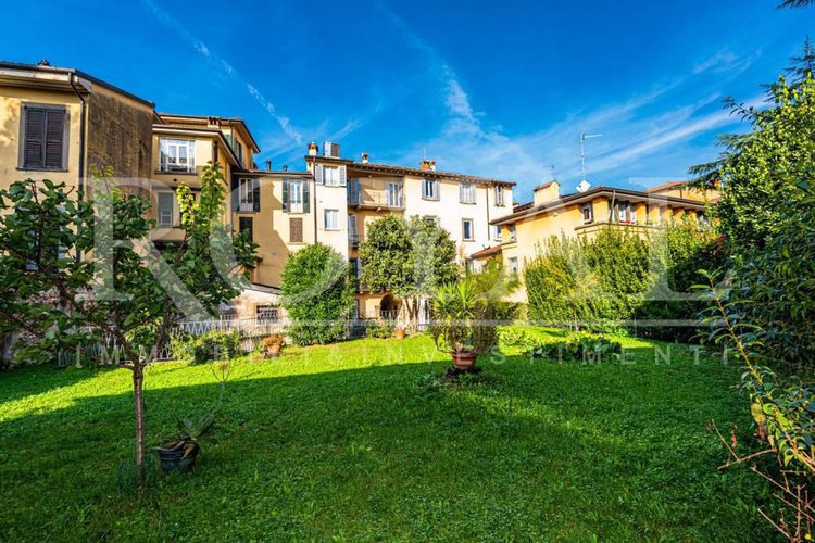 Vicinanze Piazza Pontida - Nuovo e raffinato quadrilocale Bergamo