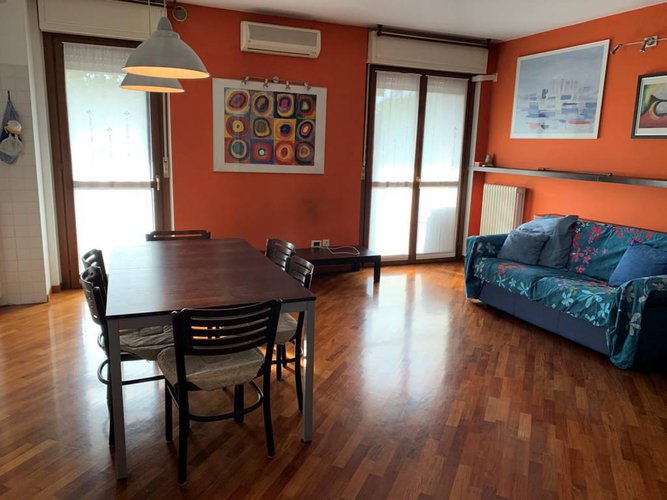 AMPIO BILOCALE CON BOX Bergamo