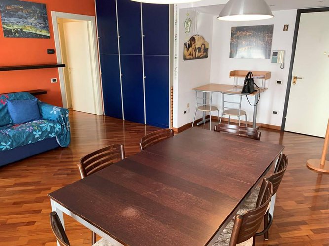 AMPIO BILOCALE CON BOX Bergamo