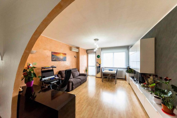 Vendesi Quadrilocale con ascensore, incluso box e cantina Bergamo