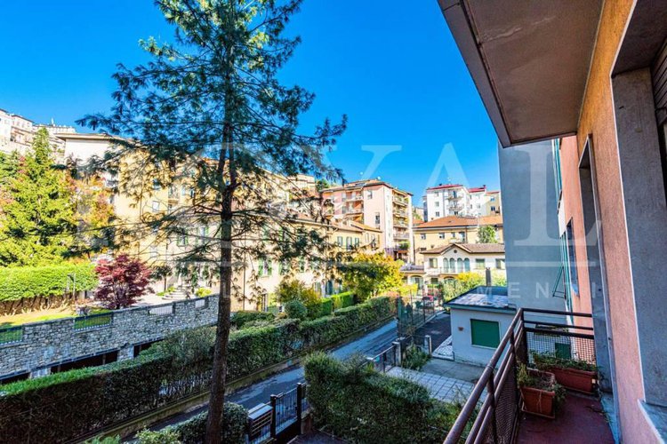 Viale Vittorio Emanuele - Luminoso quadrilocale con vista Bergamo