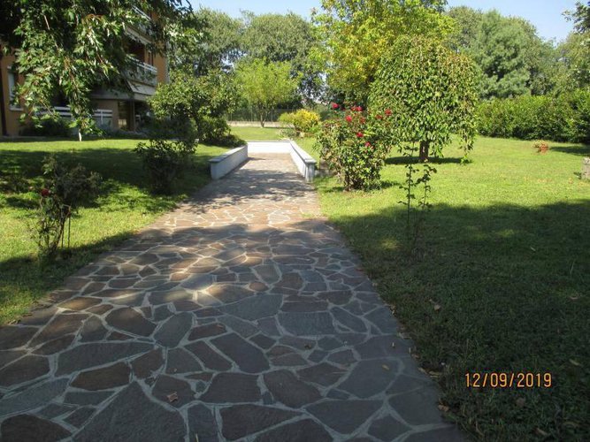 QUADRILOCALE IN VENDITA