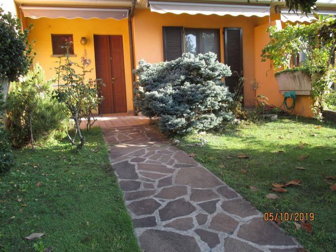 VILLETTA A SCHIERA IN VENDITA Dalmine