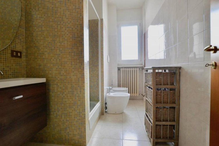 Quadrilocale in centro con box e cantina Cisano Bergamasco