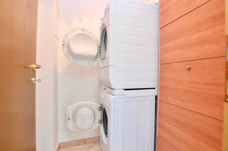 Quadrilocale in centro con box e cantina Cisano Bergamasco