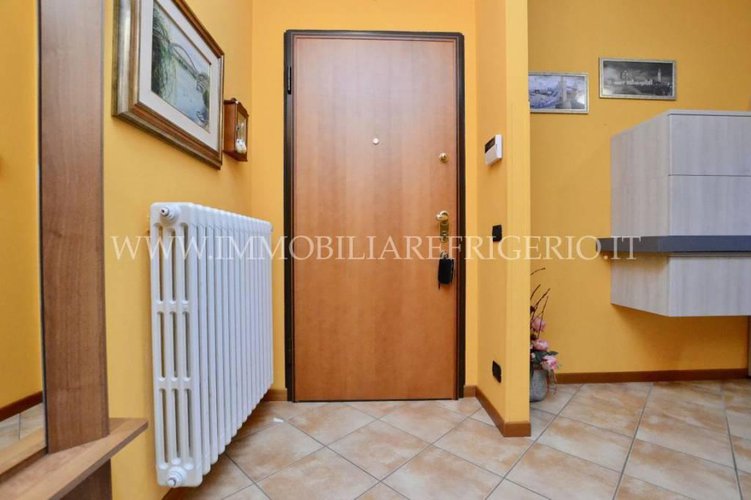 Trilocale con terrazzo panoramico e box singolo Brivio