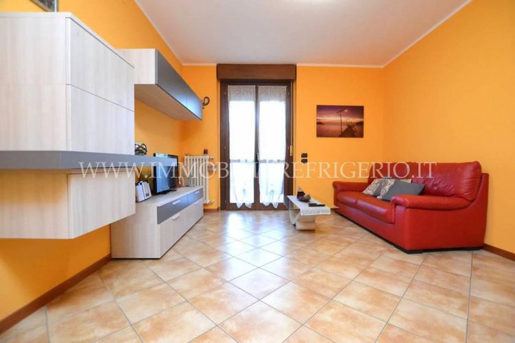 Trilocale con terrazzo panoramico e box singolo Brivio