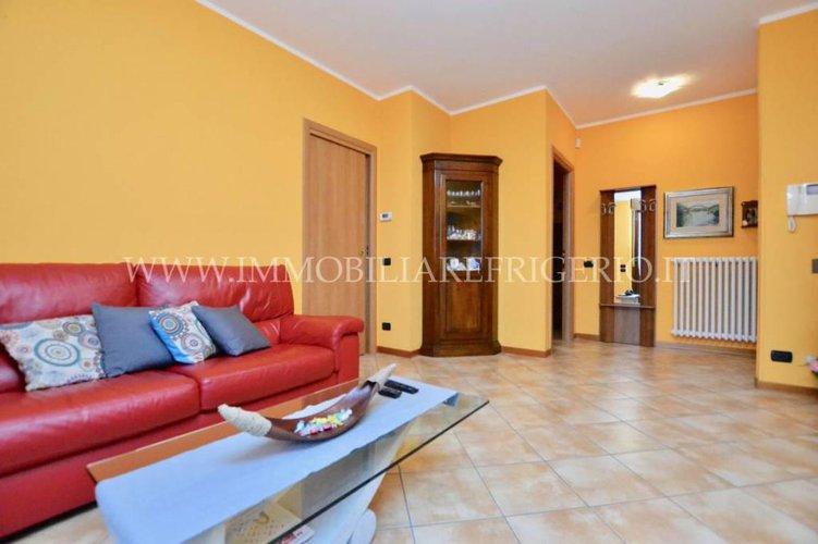 Trilocale con terrazzo panoramico e box singolo Brivio