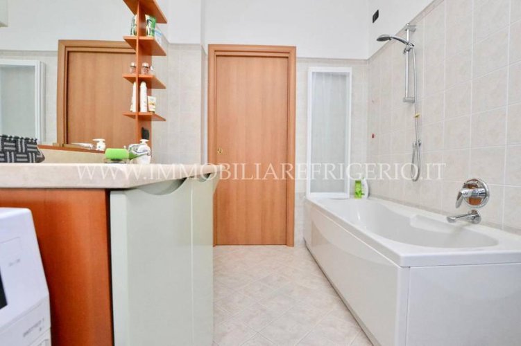 Trilocale con terrazzo panoramico e box singolo Brivio