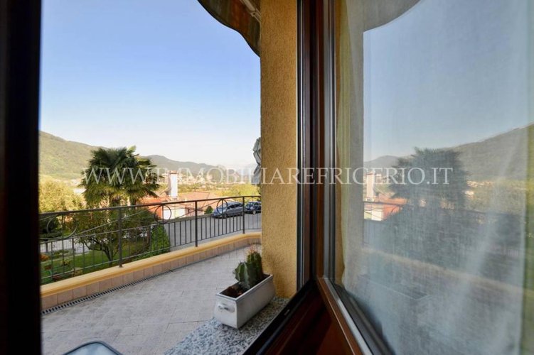 Trilocale con terrazzo panoramico e box singolo Brivio