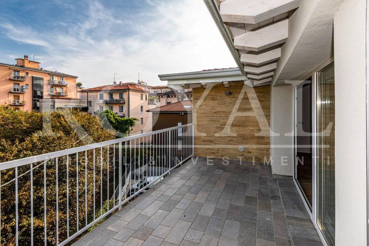 Via Mazzi - Attico con ampia terrazza/solarium con vista Bergamo