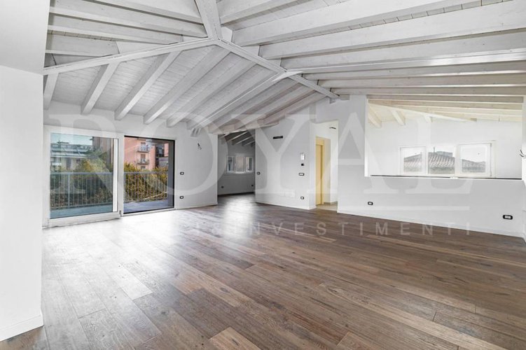 Via Mazzi - Attico con ampia terrazza/solarium con vista Bergamo