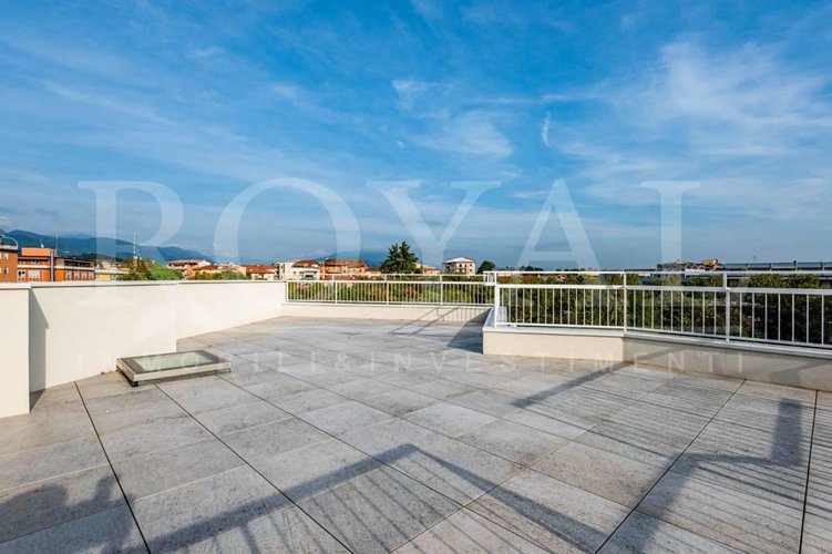 Via Mazzi - Attico con ampia terrazza/solarium con vista Bergamo