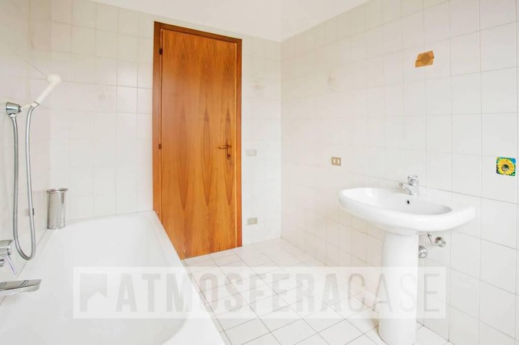 Appartamento in vendita a Ranica Ranica