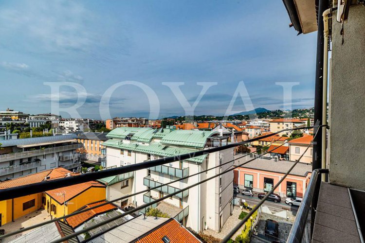 Via Palma il Vecchio – Ampio trilocale ristrutturato Bergamo