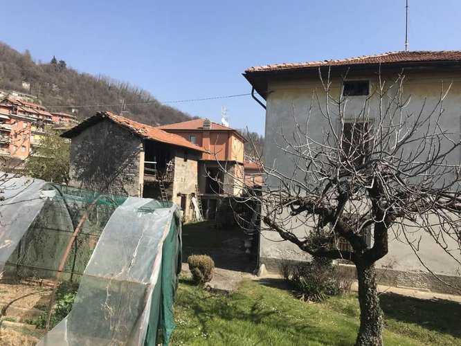 NEMBRO adiacenze centro. Nembro