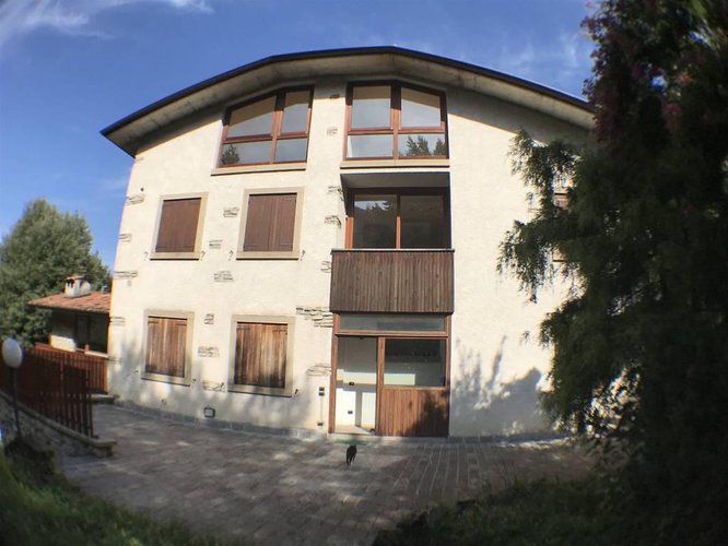 IDEALE PER COMUNITA' - CASA FAMIGLIA-ALBERGO-BED & BREKFAST. Pradalunga