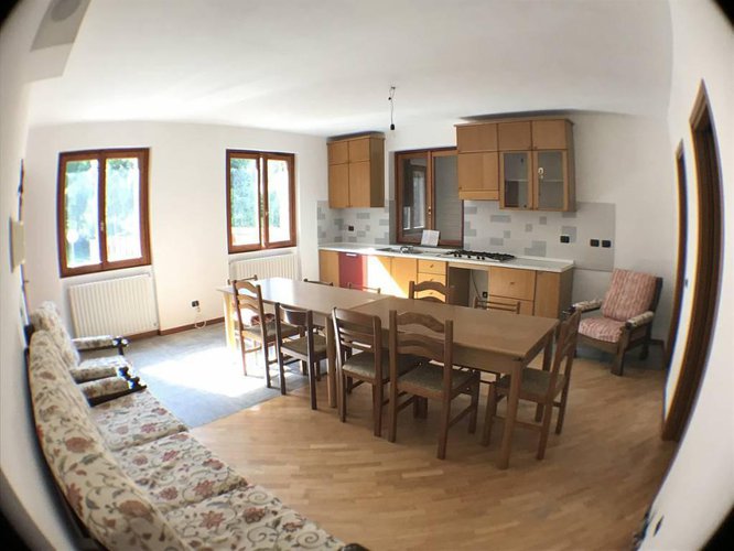 IDEALE PER COMUNITA' - CASA FAMIGLIA-ALBERGO-BED & BREKFAST. Pradalunga