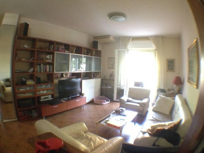 € 110.000 AMPIO TRILOCALE CIRCONDATO DAL VERDE CON GARAGE. Stezzano