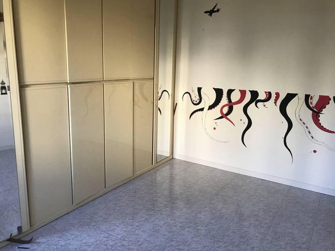 € 110.000 AMPIO TRILOCALE CIRCONDATO DAL VERDE CON GARAGE. Stezzano