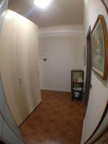 € 110.000 AMPIO TRILOCALE CIRCONDATO DAL VERDE CON GARAGE. Stezzano