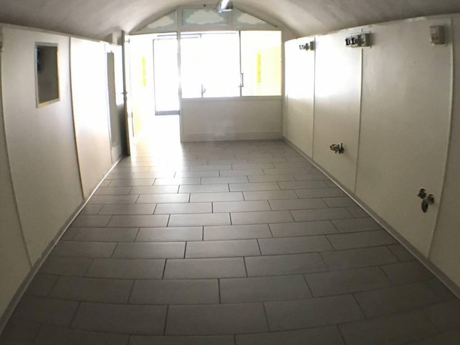 CENTRALISSIMO NEGOZIO RISTRUTTURATO CON CANNA FUMARIA. Bergamo