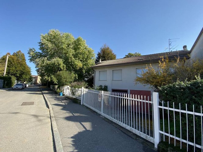 €250.000 VILLA BIFAMILIARE CON AMPIO GIARDINO PRIVATO. Bergamo