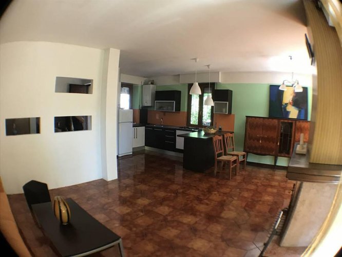 €250.000 VILLA BIFAMILIARE CON AMPIO GIARDINO PRIVATO. Bergamo