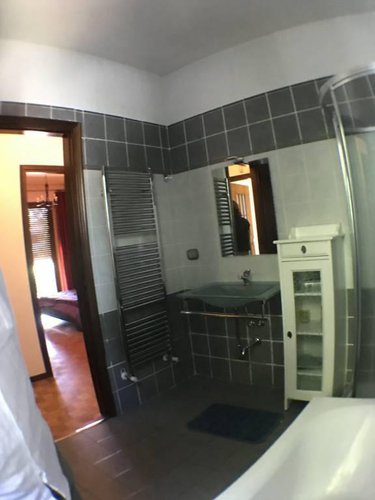 €250.000 VILLA BIFAMILIARE CON AMPIO GIARDINO PRIVATO. Bergamo