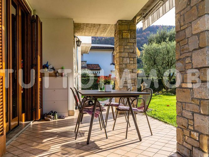 BIFAMILIARE VILLA DI SERIO ZONA PEDECOLLINARE Villa di Serio