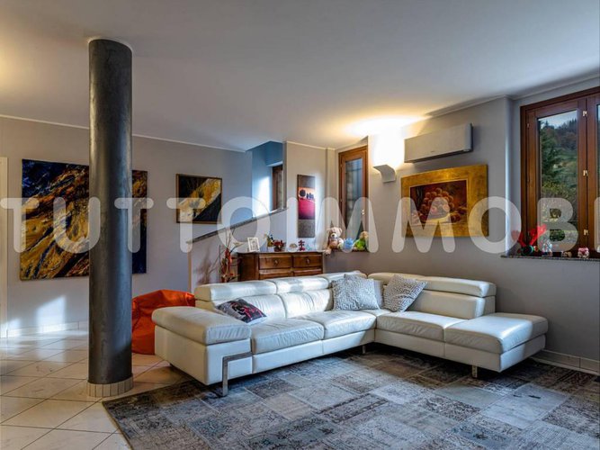 BIFAMILIARE VILLA DI SERIO ZONA PEDECOLLINARE Villa di Serio